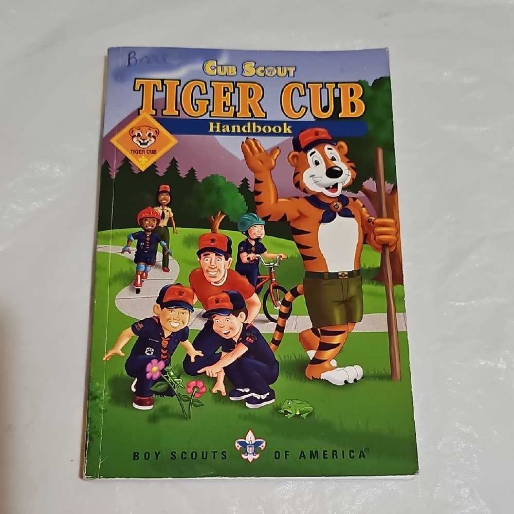 Cub Scout Tiger Cub Handbook Paperback Boy Scouts of America Used
